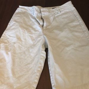 Vineyard vines khakis